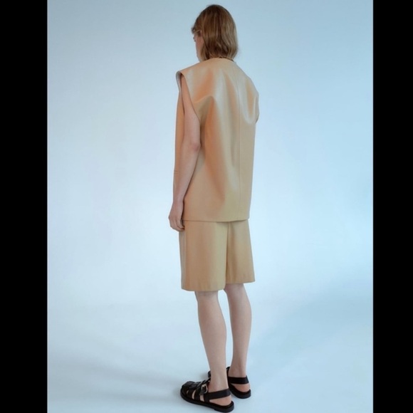 Zara woman Beige Faux Leather vest size lager new with tags - Picture 3 of 10